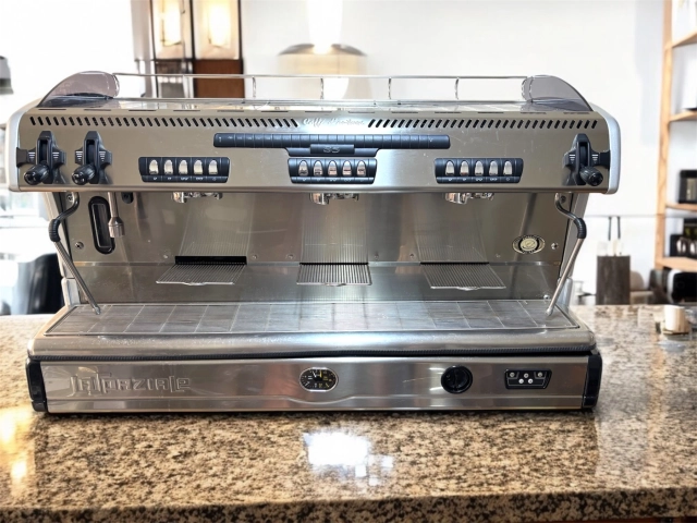 La Spaziale S5 EK 3 group takeaway model
