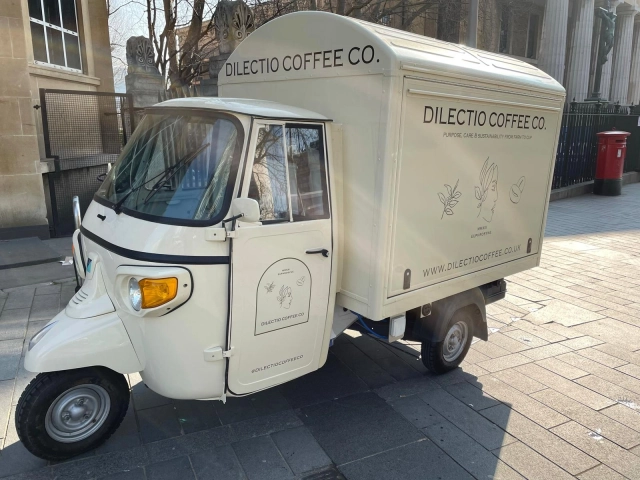Mobile Coffee Shop/Bar (2022) Piaggio Ape 400  - Fully functional, drivable and ready to use