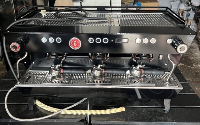 La Marzocco KB90 3 group